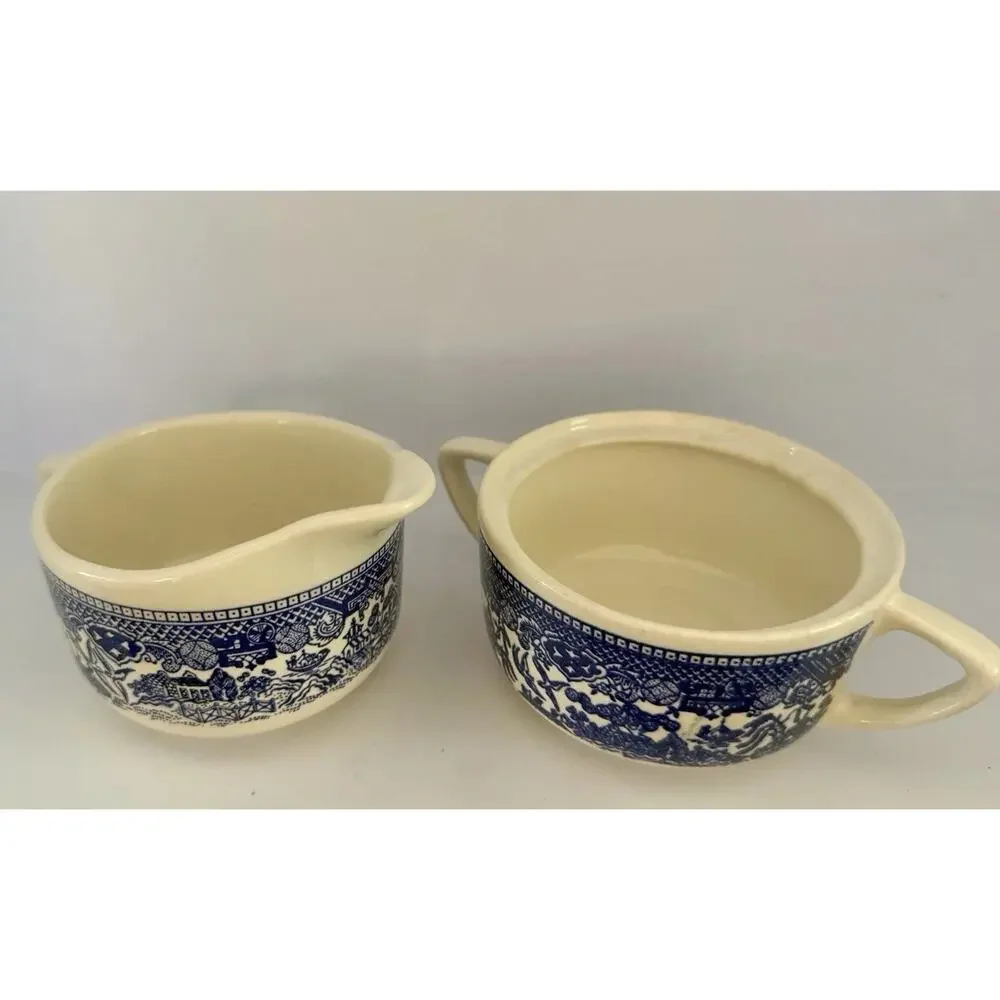 Blue Willow vintage cream